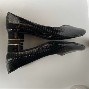 J Renee Classic Blk Bambalina Lizard print pump7M